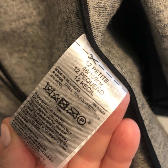 Banana Republic Gray blazer - Picture 4 of 4